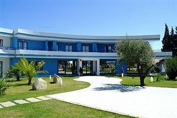 Hotel Club Cala Longa Montauro 外观 照片