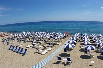 Hotel Club Cala Longa Montauro 外观 照片