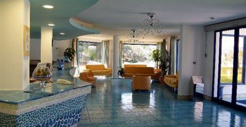 Hotel Club Cala Longa Montauro 外观 照片