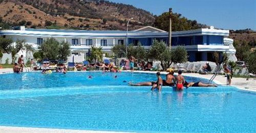 Hotel Club Cala Longa Montauro 外观 照片